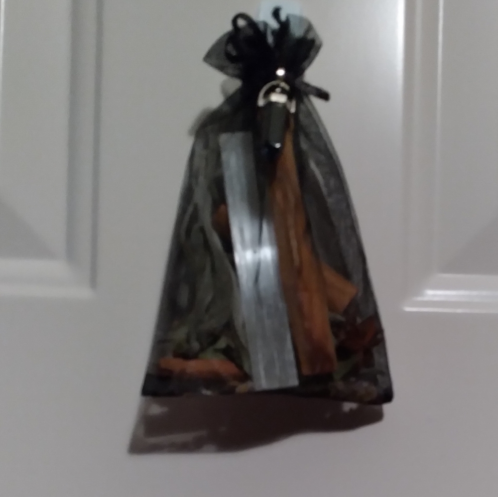Protection Charm Bag - Picture 2 of 2